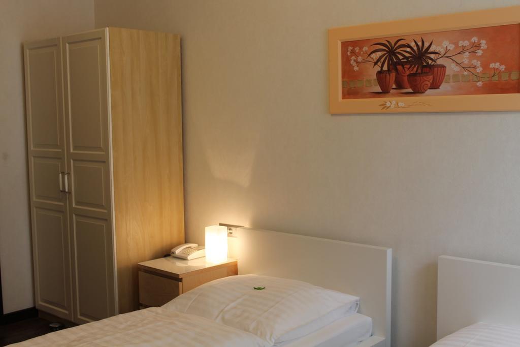 Отель Weidenhof 3*