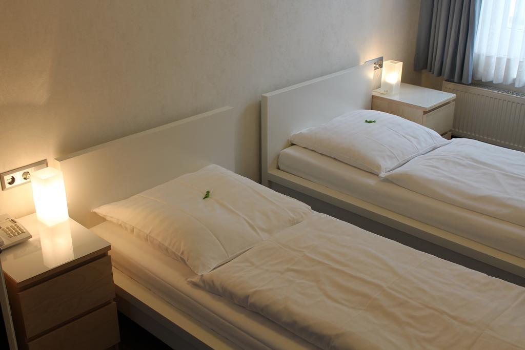 Отель Weidenhof 3*